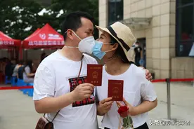 2020520，爱你爱你我爱你！武汉3000多对新人牵手“领证”图片