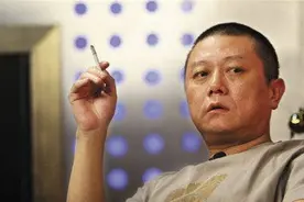 王朔为何说：“这辈子对不起老婆和女儿，但我死后财产归徐静蕾”图片