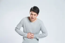 胃不好，感觉食欲减退，吃点就饱，还经常反酸，要怎么办才好？图片