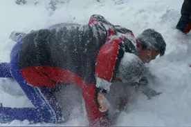北方人打雪仗都带医保？战斗场面太爽，南方人都酸了图片