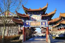 廊坊“第一富裕小镇”，人口达10万，主要经营钢铁、家具产业图片