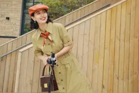 穿“白丝袜”的女生到底有多美？看下面潮人就知道了，洋气又精致图片