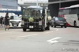 霍老太出殡，郭晶晶三个孩子全现身，没有上亿身家都不好意思去图片