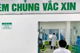越南卫生部要求对接种阿斯利康疫苗后出现不良反应案例展开调查图片