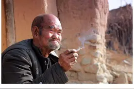 住27楼爷爷去世，邻居：逝者禁止乘电梯，五天后闺女出嫁图片