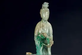 「最懂女人心」清朝时期的翡翠仕女雕像，留住了中国女性的古典美图片