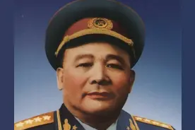毛主席提议徐海东出席党的九大，他激动地说：就是爬，我也要爬去图片