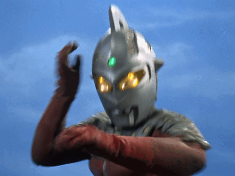 怪兽坐着坦克出现了，赛文奥特曼被怪兽碾压，怪兽：看我的厉害