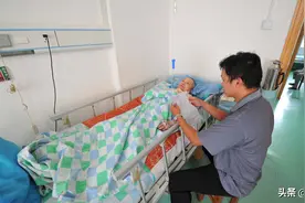 车祸撞成植物人，保险公司：无证驾驶不赔。法院：跟这没关系图片