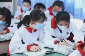 英语耗费中国学生太多时间，主科地位或将不保，教育部作出回应图片