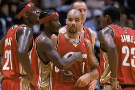 詹姆斯前骑士时期的阵容有多惨！就知道詹姆斯的带队能力有多强图片