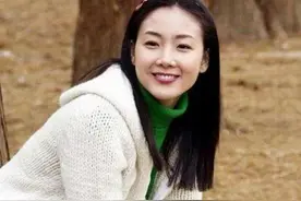 醉酒后“丑态百出”的女明星，林志玲被围攻，图4太奔放了图片