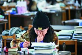 研究生如何对抗不良导师：有因害怕延毕在实验室自缢，或以死迫使导师妥协，还有人诉诸法律后败诉图片