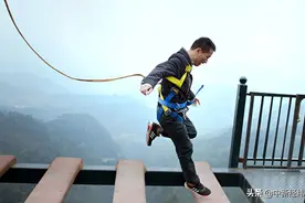 网红景区奥陶纪一再出事！专家：慎重选择高空体验项目图片