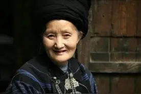 湘西“最美压寨夫人”，生10个娃守寡64年，94岁容貌复原惊艳世人图片