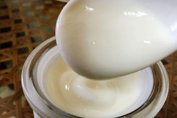 经常喝酸奶的人，身体会变得怎样？喝酸奶的最佳时间是什么时候？