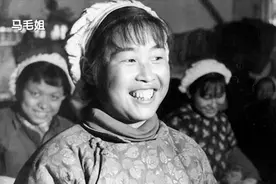 渡江突击团犯致命错误，14岁渔女马三妹力挽狂澜，毛主席设宴接见图片