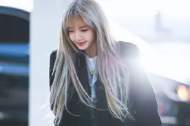 “乖刘海”的女生只能走甜美风？Lisa教你又甜又飒，好身材不浪费图片