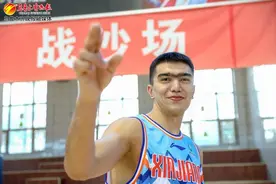 CBA季前赛：新疆89比88险胜上海图片