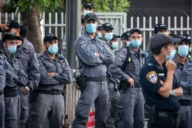 对国家失去信任，大批美国警察准备离职，拜登沦为特朗普的笑话？图片