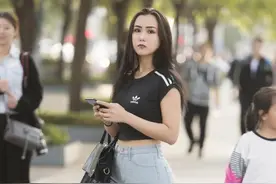 不得不承认，这种“蜜桃裤”确实很风韵美，简直无敌了吧？图片
