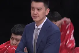 辽宁半场遭爆冷！郭艾伦心态崩，喷裁判吃T还喷队友，杨鸣一脸黑图片