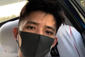 有个“超帅”体育老师是什么体验？长一张明星脸，他现在怎样了图片