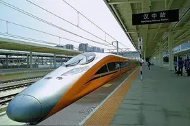 中国耗资1500亿，修建900千米高铁，沿线经过6市13县图片