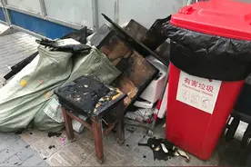 西城一居民楼火灾被扑灭，住户反映空调外机上常落满烟头图片