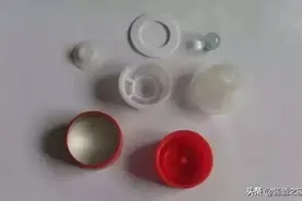 茅台酒瓶里的珠子有什么用？据说撬开可多喝一两酒，怎么取出来？图片