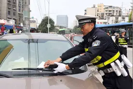 “禁止长时间停车”，到底指的是几分钟？交警：最后再说一遍图片