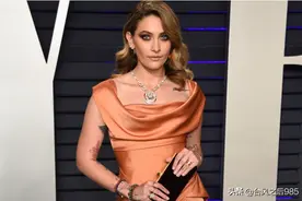 迈克尔杰克逊的白人女儿图片