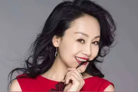 王姬后悔移民：我拖累了白发母亲的晚年图片