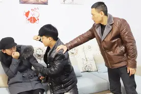 弟弟嫌弃乡下嫂子，趁哥哥不在欺负怀孕嫂子，这时哥哥却突然回家视频封面