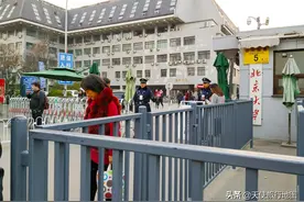 北大百年校园未名湖：这里曾是皇家园林，“一塔湖图”是经典！图片