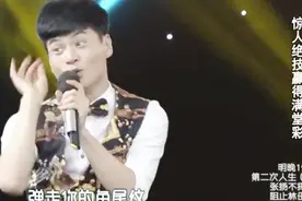 小哥夸赞女搭档皮肤白，说她一白遮百丑，这是夸人还是损人