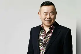 潘长江曾因直播带货惹众议，如今为河南捐款却丝毫不含糊图片