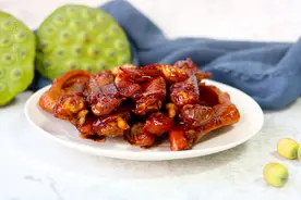 鸭身上的“边角料”，10块钱一斤，焯水焖一锅，比卤鸭子好吃多了图片