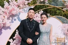 这才是好男人！德云社烧饼给妻子买六个包，自己却只吃面条配包菜图片