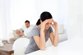 月经快要“离开”时，或会给身体发出暗示，这2个信号别忽视图片