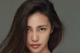 拿陈漫的照片与今年没在国内上映的漫威电影做对比，问题就出来了图片