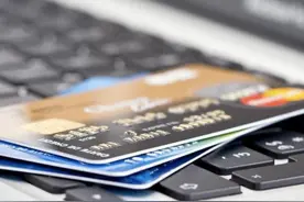 银行卡短信通知不能开？大家都干了件傻事？看看银行员工怎么说的图片