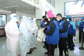 新初一分班Ⅰ考试作文《祖国需要这样的人》赏析点评图片
