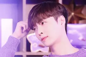 张艺兴帅气逼人，穿千鸟格子西装分外妖娆图片