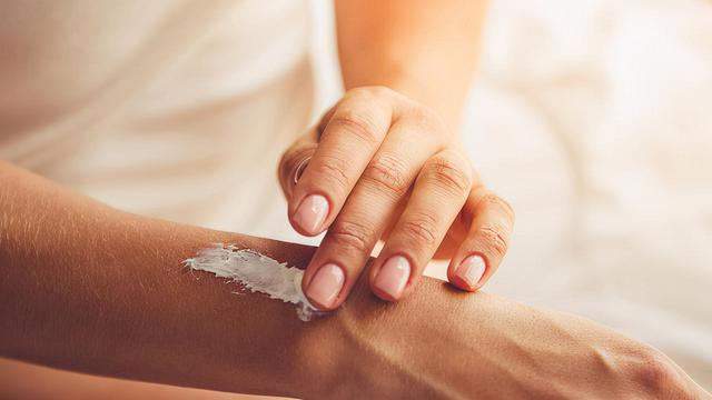 身体乳早上能不能涂