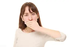 女人私处有臭味是怎回事？这5种异味暗示着这些问题，教你几招居家疗法，不妨试试图片