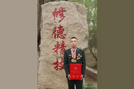 通信修理“大拿”——李顺康图片