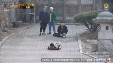 都是密室悬疑综艺，一部7.6一部9.1，锅不该全由玩家来背