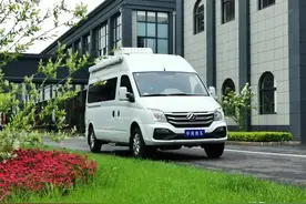 五一房车展：26.3W的中房房车，中式内装配置豪华，K歌饮茶两不误图片