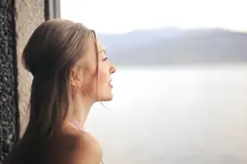 想要缓解分手的痛苦，其实非常简单，用这3个方法就可以了图片